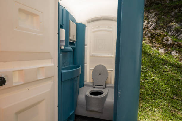 Best Construction site porta potty rental  in Plainville, KS